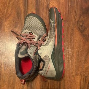 Altra Lone Peaks - Women’s 8.5